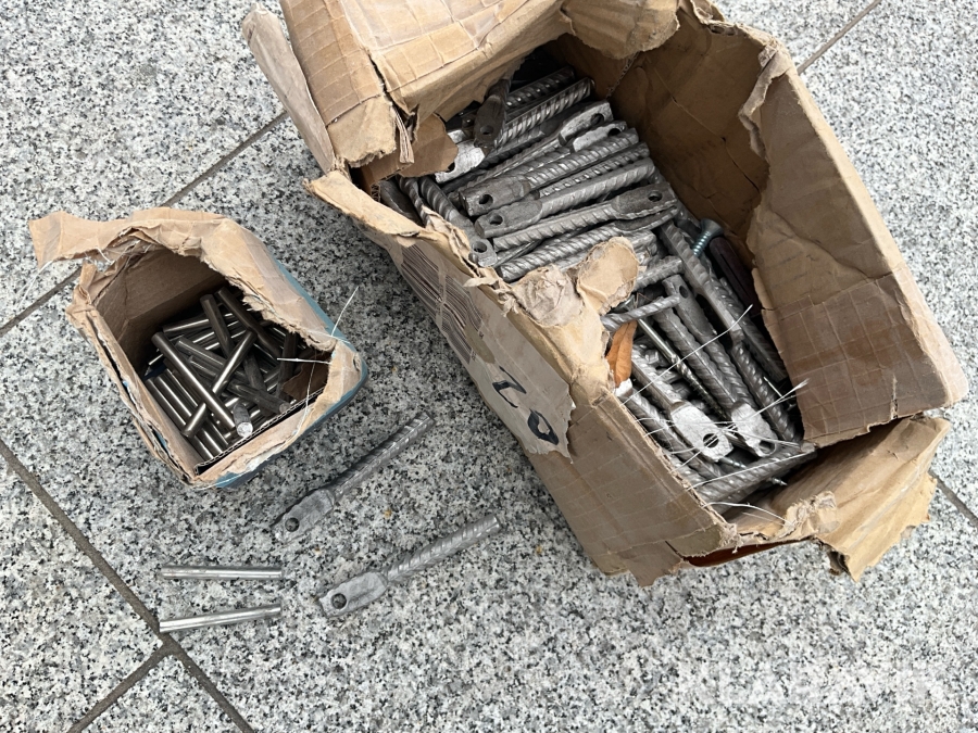 Klammer för beklädnadssten