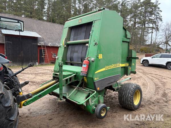 Rundbalspress John Deere 592