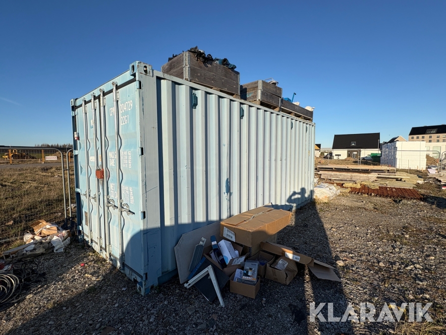 Förrådscontainer med diverse bygginventarier