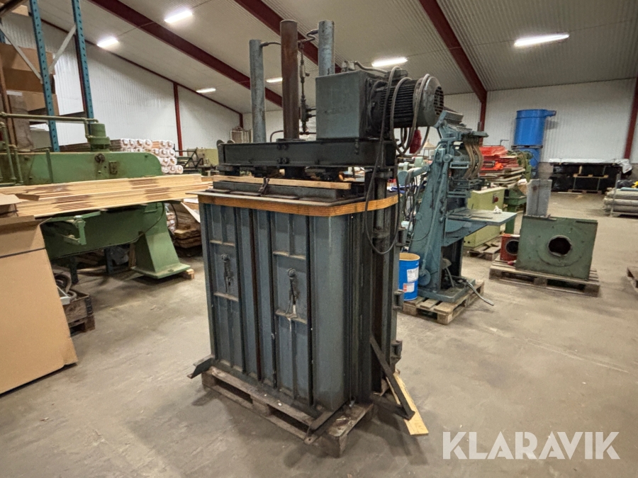 Papperspress Persöners Mek. Verkstad SP 12 C