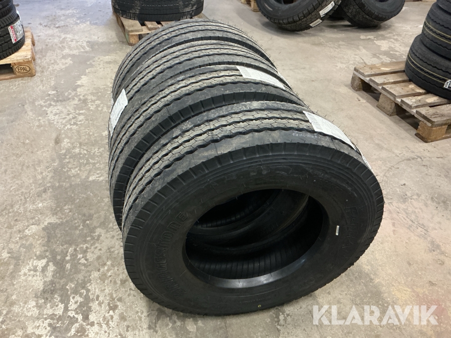 Lastbilsdäck Bridgestone 215/75R17.5 4st
