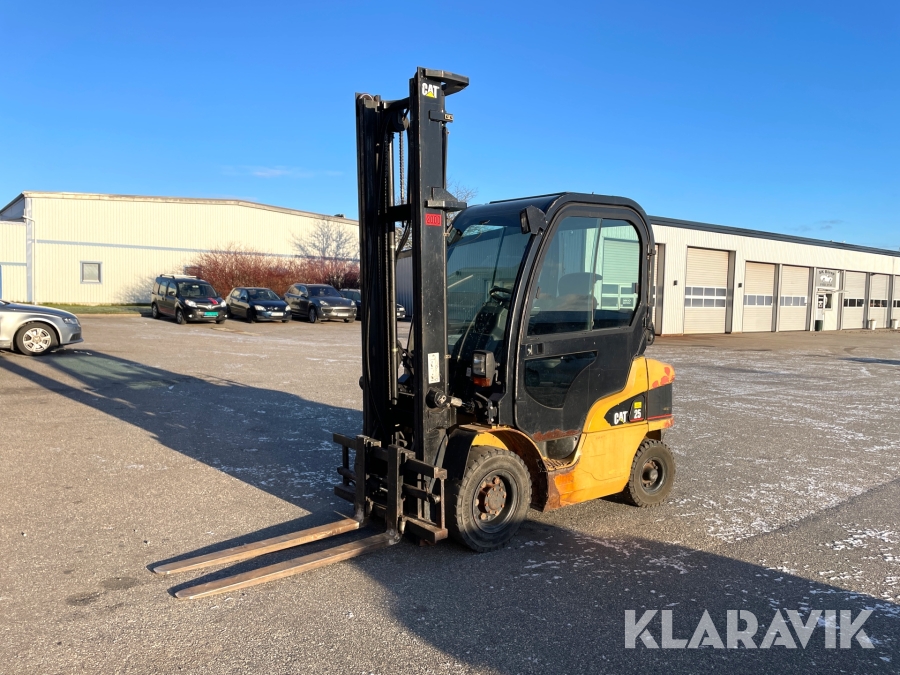 Truck CAT DP25N