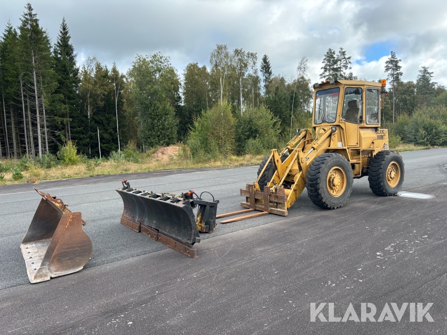 Hjullastare CAT 910 med 3st redskap