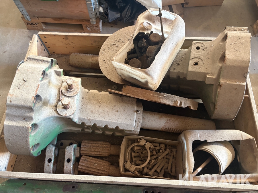 Trumpeter bakaxel till John Deere 4440
