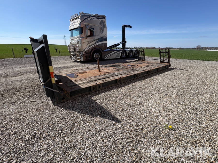 Lastväxlarflak/ Maskinflak Sisu