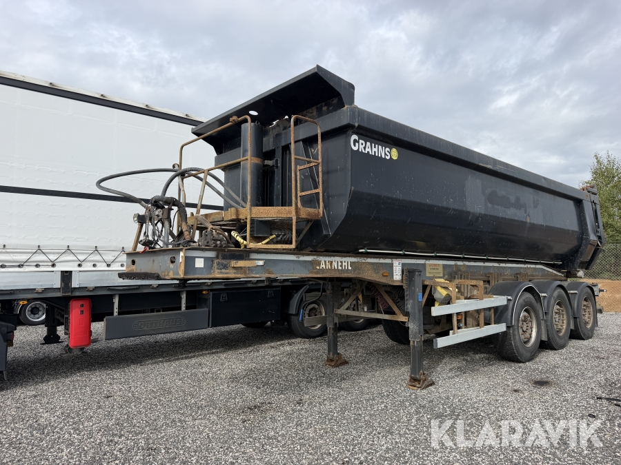 Släp Carnehl 3 axlad tipptrailer