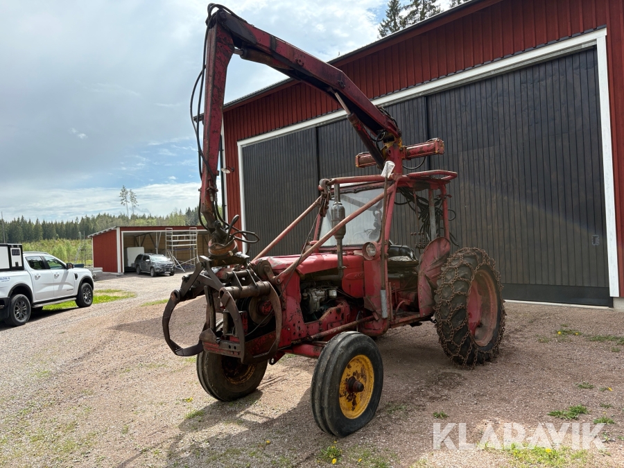 Traktor Volvo BM 400 skogsutrustad