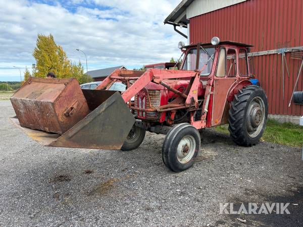Veterantraktor Massey Ferguson 65 med lastare