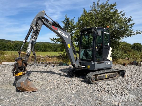 Grävmaskin Schaeff TC 37-2 med redskap