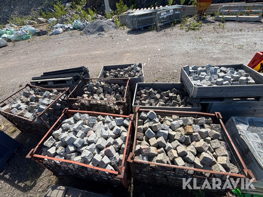 Parti med marksten 7 pallar