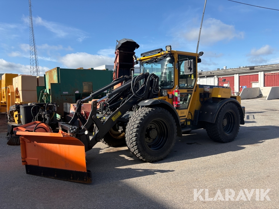 Hjullastare Lundberg 6220 med vikplog & skopa