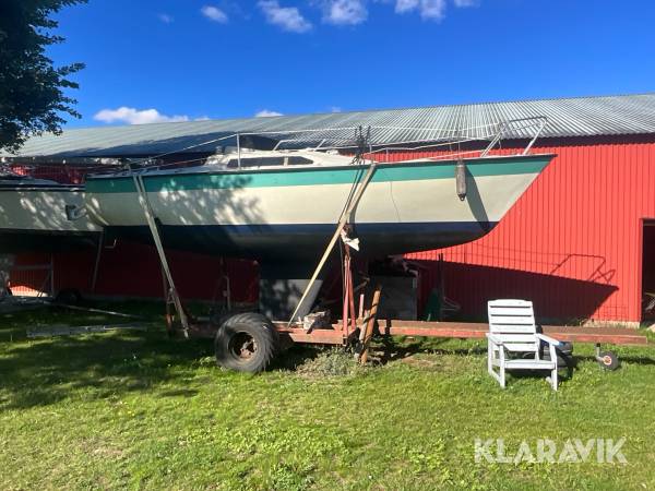 Segelbåt med vagn