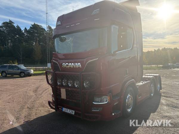 Lastbil Scania R590 6x2 ADR klassad