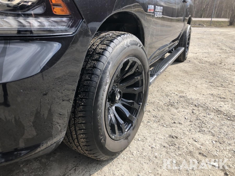 Däck och fälgar 4 st till Dodge RAM 1500 Fuel / Sailon 20”