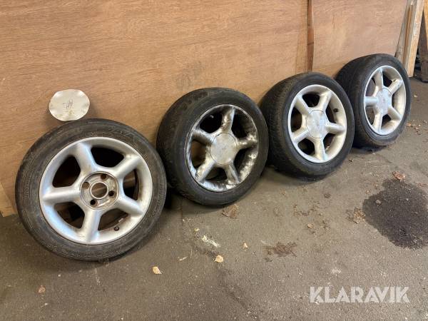 Däck på Ford fälgar Sava 195/50R15  4st