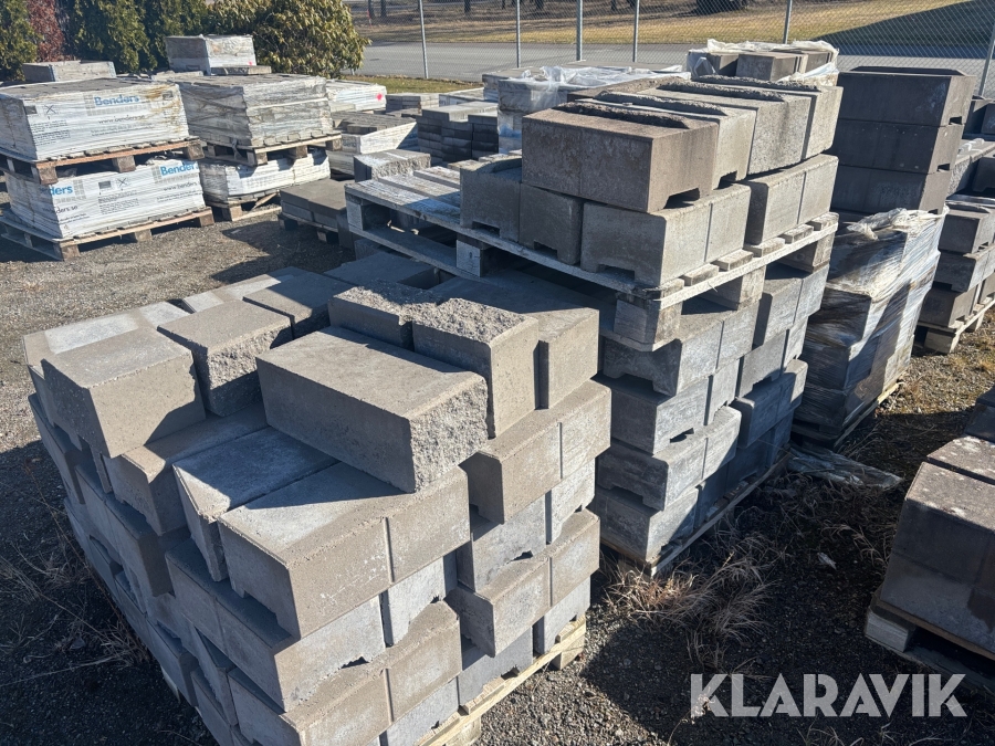 Mursten parti med 7st pall