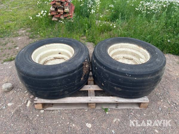 Lantbruksdäck på fälg Trelleborg Twin 400-17.5 2st