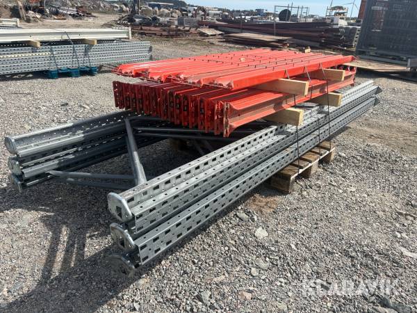 Pallställage 32 pallplatser Rack83