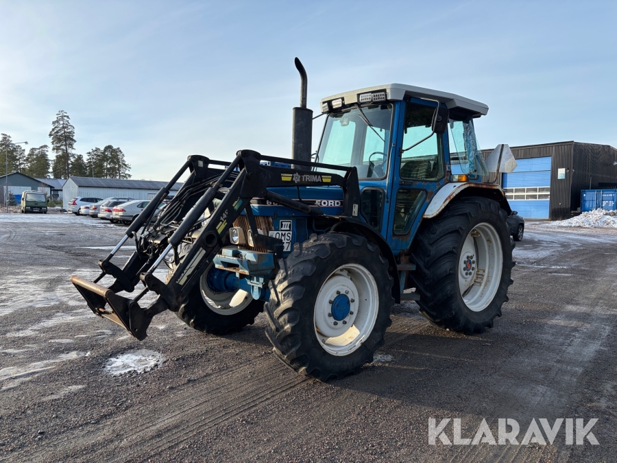 Traktor Ford 6810