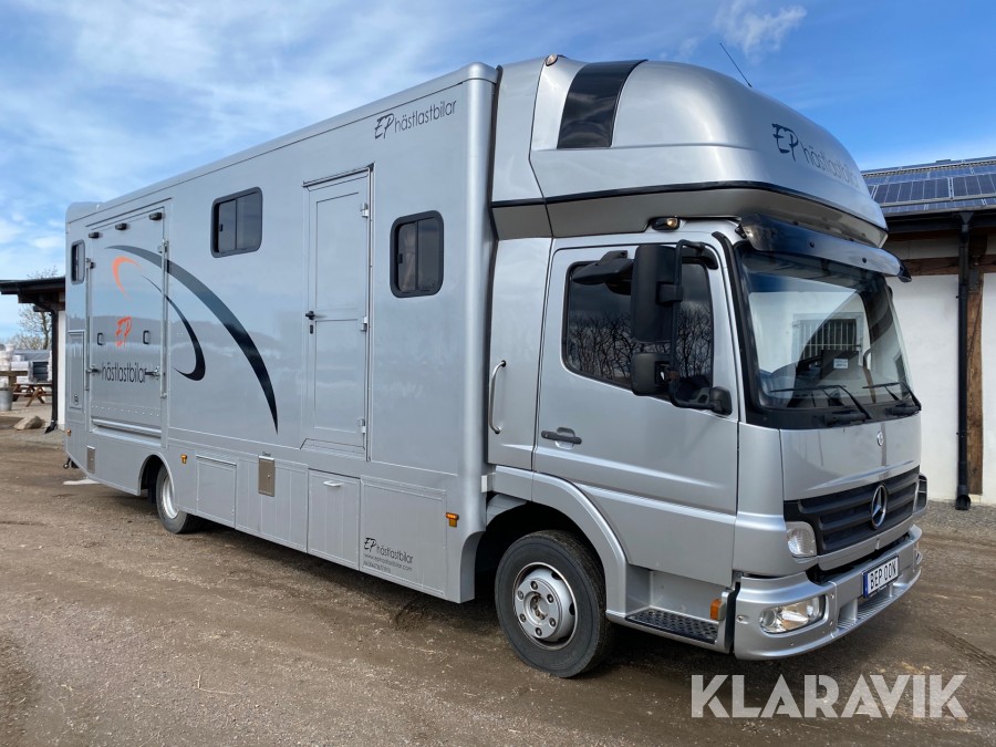 Hästlastbil Mercedes-Benz Atego 815 för 4 hästar med bodel
