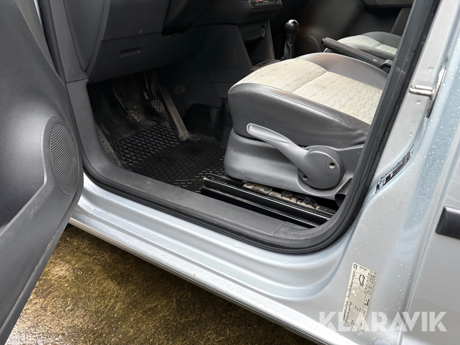 Skåpbil Volkswagen Caddy Nybesiktigad