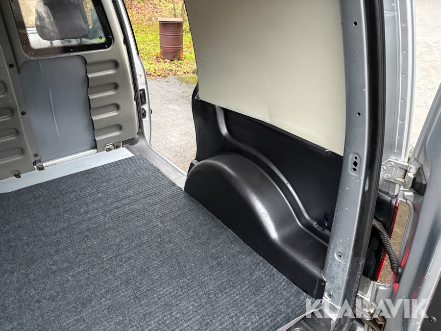 Skåpbil Volkswagen Caddy Nybesiktigad