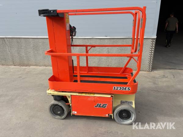 Pelarlift JLG 1230 ES nya batterier