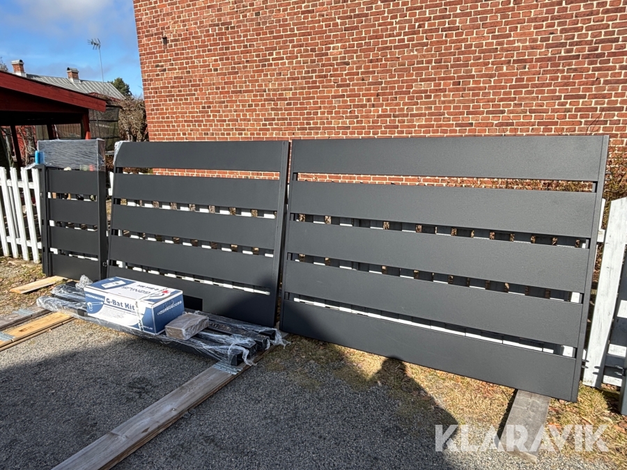 Motorstyrd dubbelgrind med gånggrind svart 4m + 1m