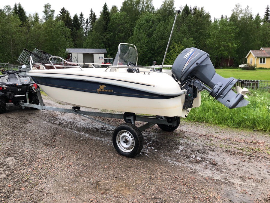 Styrpulpetbåt Yanmar 4410 med Yamaha 40 hk