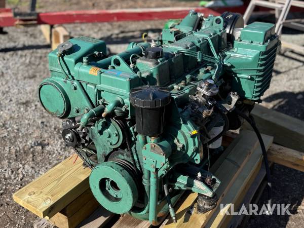 Båtmotor Volvo Penta Ad41-B med drev Volvo penta DP-A