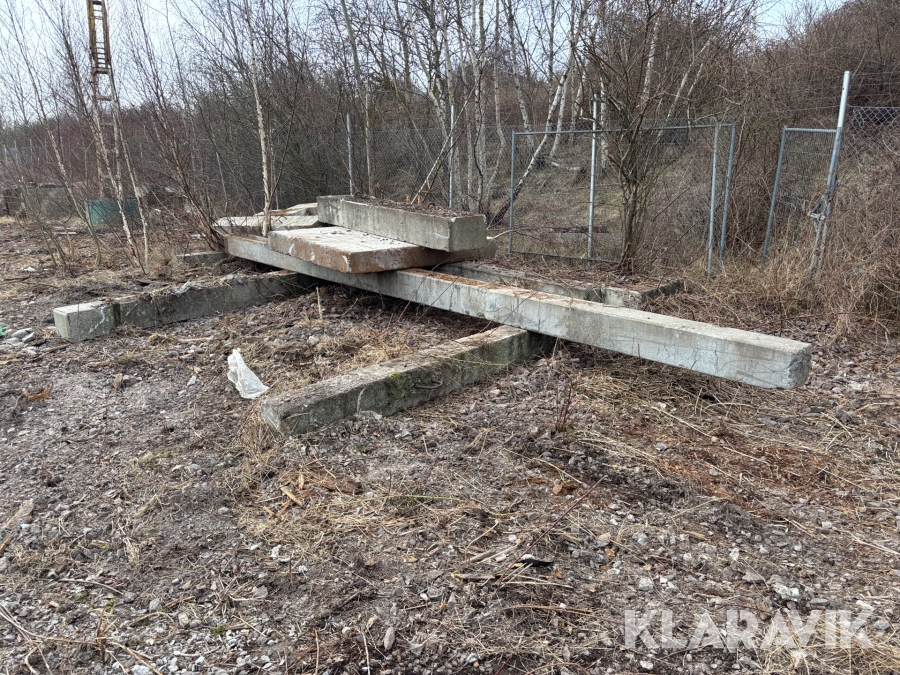 Diverse betongfundament & slipers