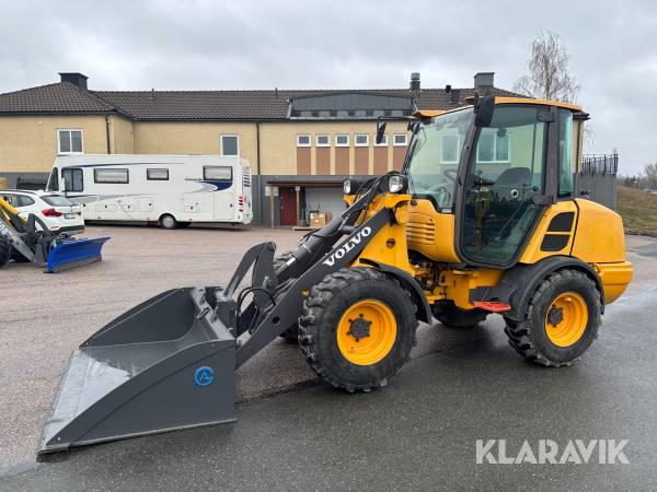 Hjullastare Volvo L25F med redskap