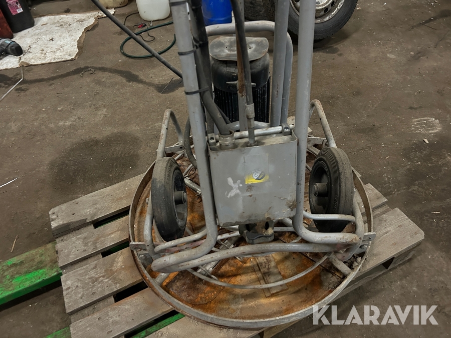 Glättare Dynapac BG33E