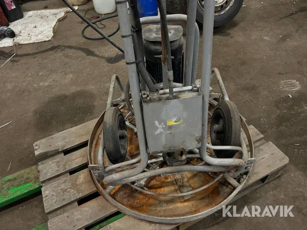 Glättare Dynapac BG33E