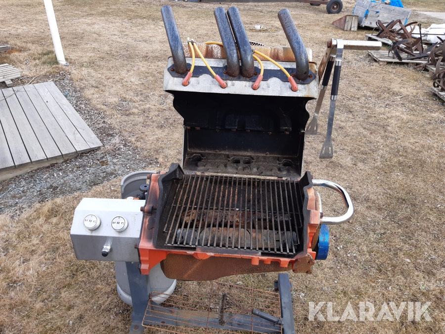 V8 Gasolgrill