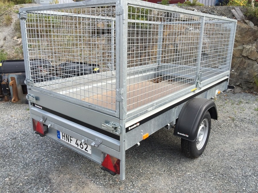 Släpkärra / Släpvagn med galler och flaklämmar