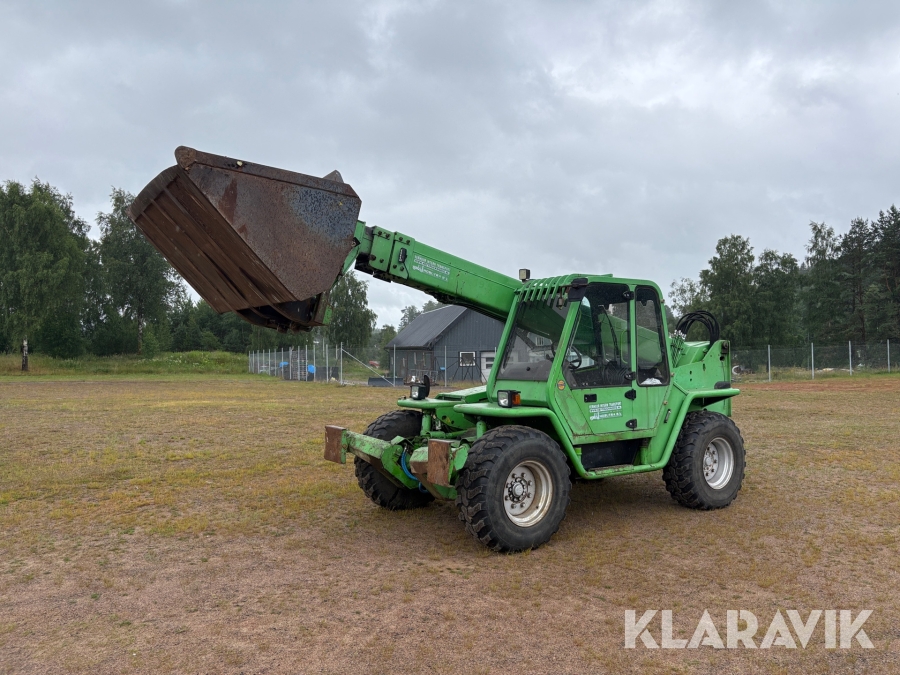 Teleskoplastare Merlo P30.13 EVS med 2 redskap