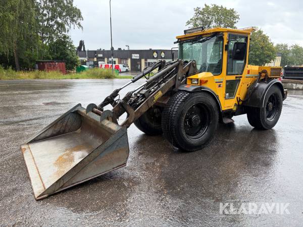 Hjullastare Lundberg 345 Ti med mycket redskap