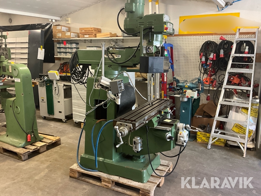 Fräs / universalfräsmaskin Somatec Microcut 837 med digitaler