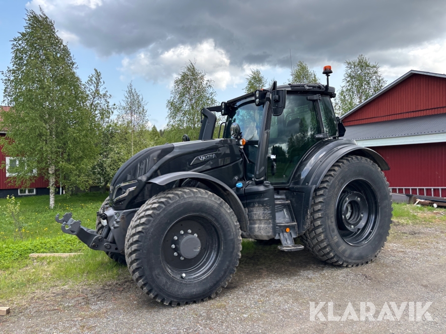 Traktor Valta T235 Direct