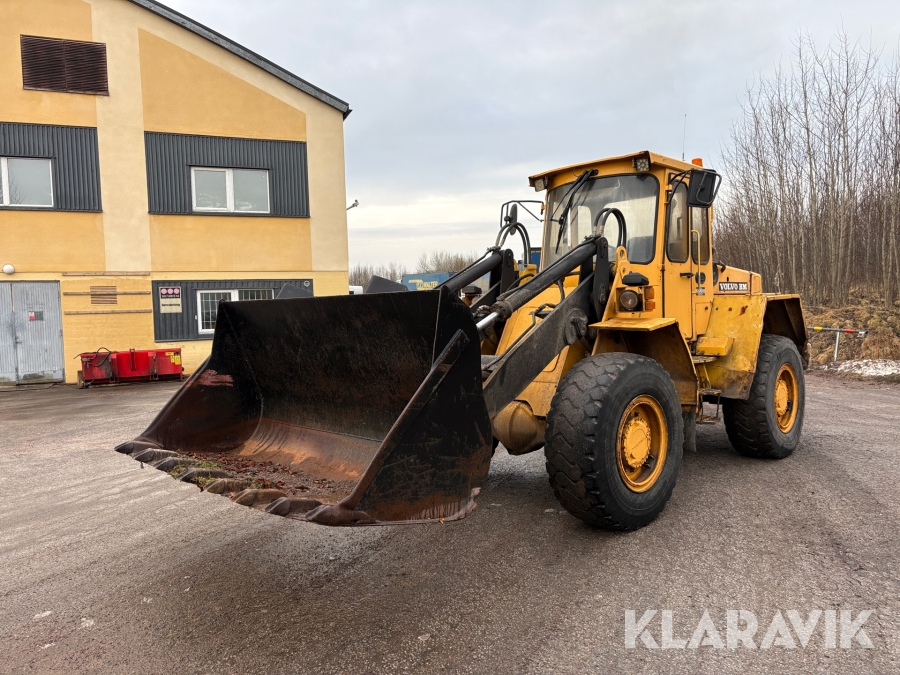 Hjullastare Volvo BM L70 med skopa