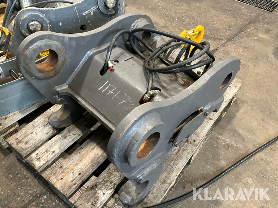 Hydrauliskt redskapsfäste