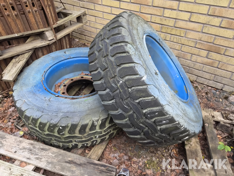 Däck på fälg Bandenmarkt 15R 22,5 2st 