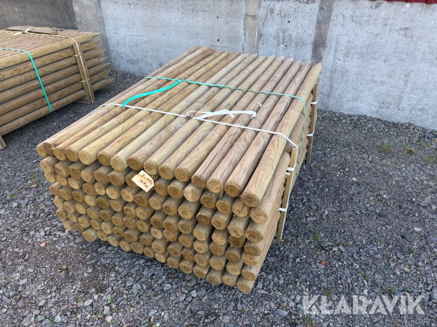 Stängselstolpar Granstolpar Impregneringsdoppade