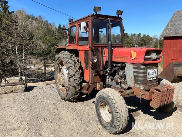 Traktor Massey Ferguson 175S