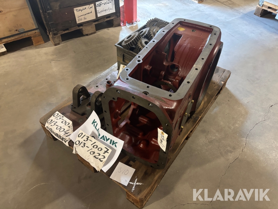 Bakaxelhus och drev Rottne blondin / Ford 7000