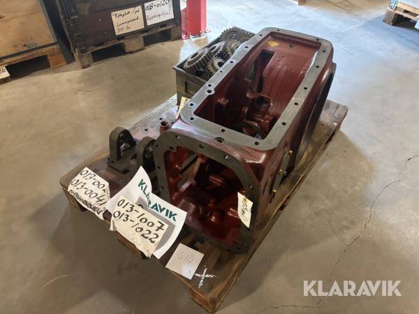 Bakaxelhus och drev Rottne blondin / Ford 7000