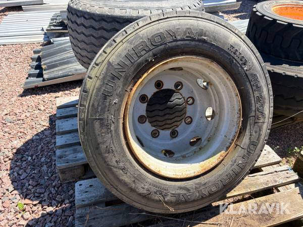 Entreprenaddäck Uniroyal 265/70R19.5
