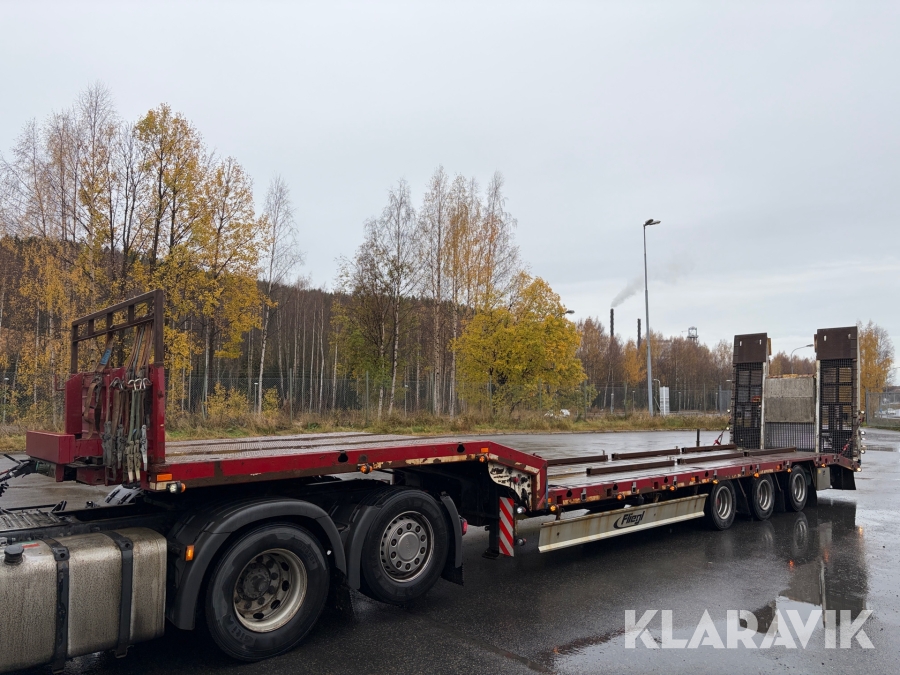 3-axlig maskintrailer Fliegl