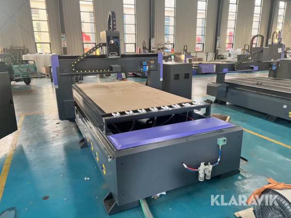 CNC FRÄS Acc Tek ALM1325 C